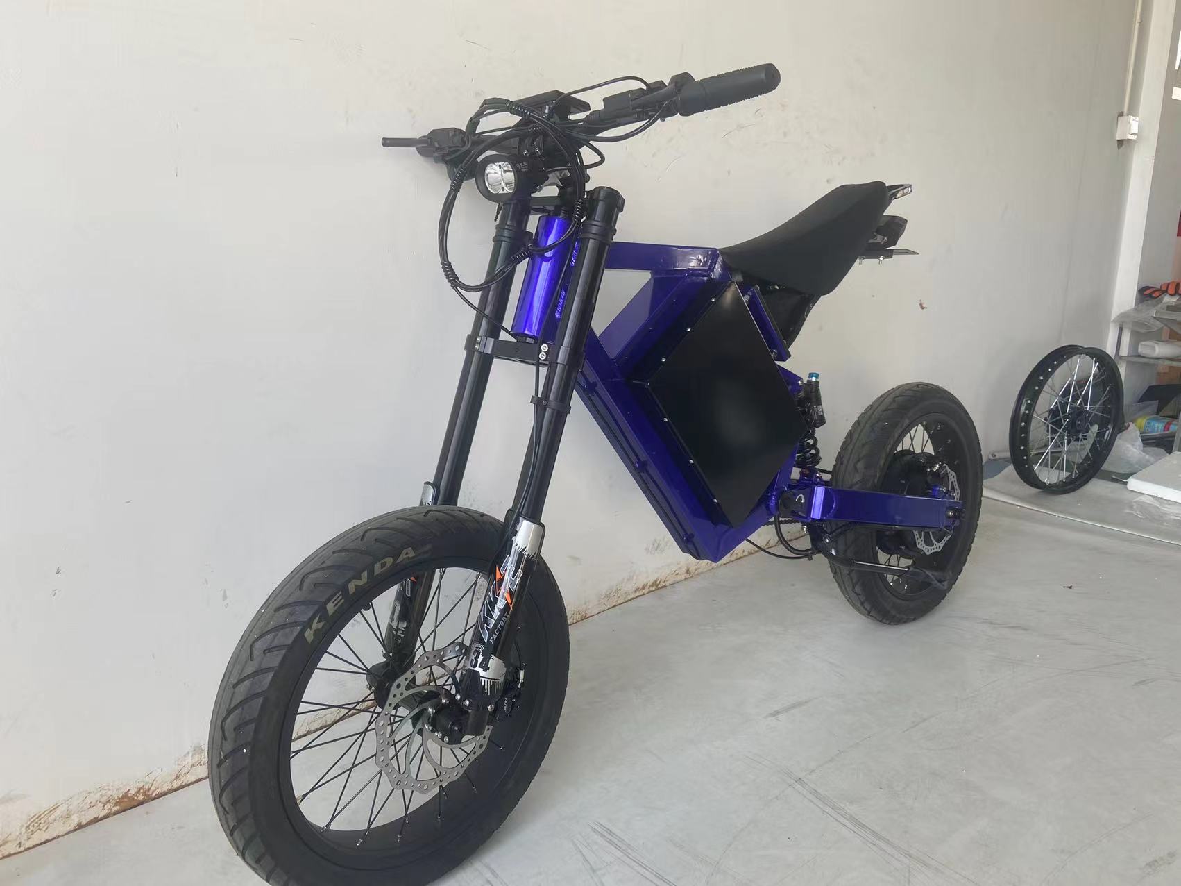 5000W Aluminum Frame Stealth Bomber Fat Bike 72V 26Ah Electric Mountain Bicycle